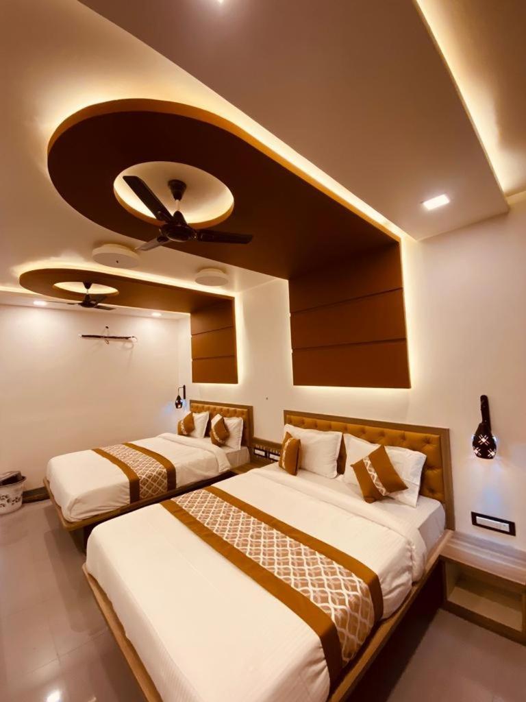 Hollywood Palace Resort Panchgani Extérieur photo