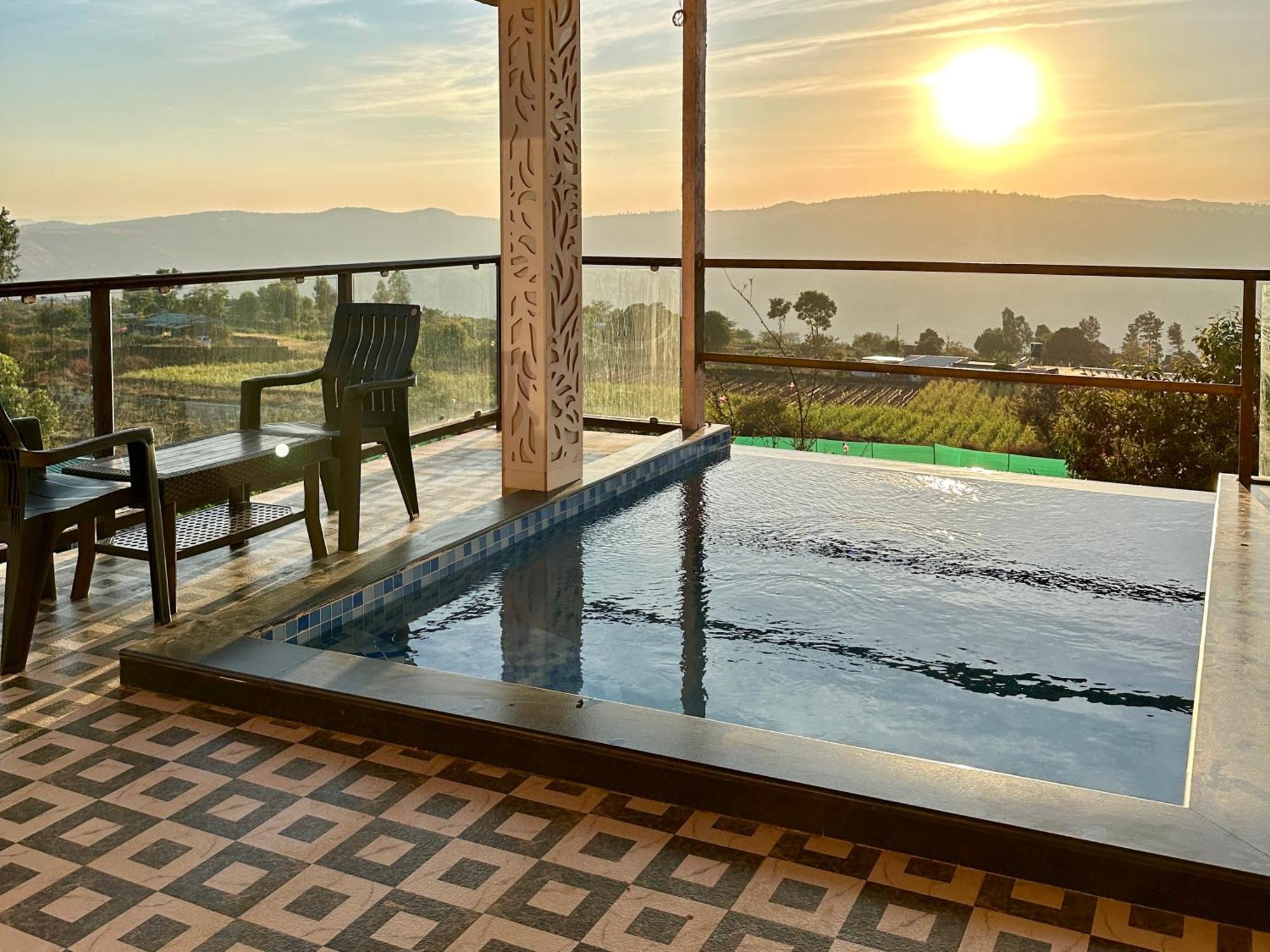Hollywood Palace Resort Panchgani Extérieur photo