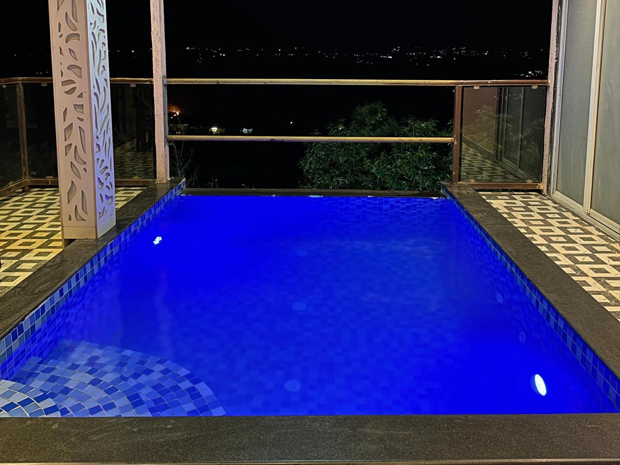 Hollywood Palace Resort Panchgani Extérieur photo