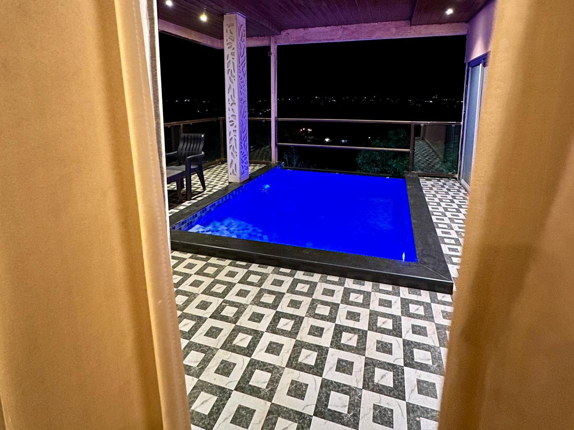 Hollywood Palace Resort Panchgani Extérieur photo